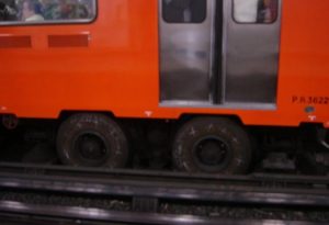 Rubber tires on a metro car in Mexico City © Raphael Wall, 2013