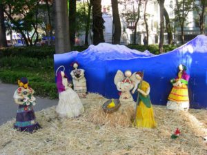 Christmas scenes are displayed for strollers all along the Paseo de la Reforma in Mexico City. © Edythe Anstey Hanen, 2012