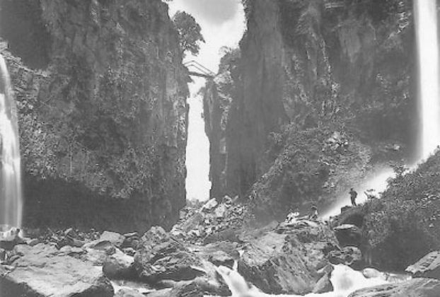 Puente (bridge) de Xico In the area around Jalapa, Veracruz, 1920 Photography by Hugo Brehme