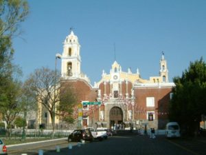 Near Boulevard 5 de Mayo and 18 Oriente is Iglesia San Jose