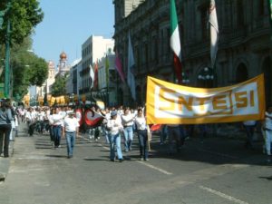 This very long parade in front of the Palacio del Ayunamiento (north side of the zocalo) ended in a demonstration (possibly about jobs). The parade started around noon but I was asleep when the demonstartion ended. (May 4, 2004)
