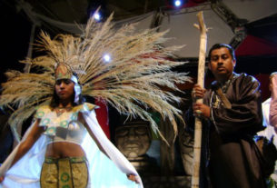 In Catemaco, Veracruz, sorcerer's ceremonies generally blend indigenous rites and chanted prayers calling upon Catholic saints © Ayuntamiento de Catemaco, 2010 Veracruz town hosts the annual National Congress of Sorcerers: Image 1 of 7