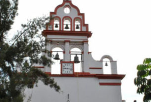 Church dedicated to Saint Anthony of Padua in San Antonio Tlayacapan on the shores of Lake Chapala, Mexico © Taner Sirin, 2011