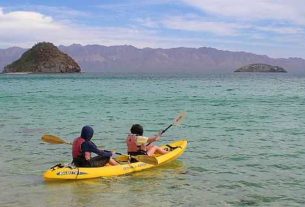 Conception Bay on the Gulf of Cortés is a wonderful base for kayaking, and kayaks can be rented at several locations, including the well-protected bay of Playa Santispac and at Playa Escondida.