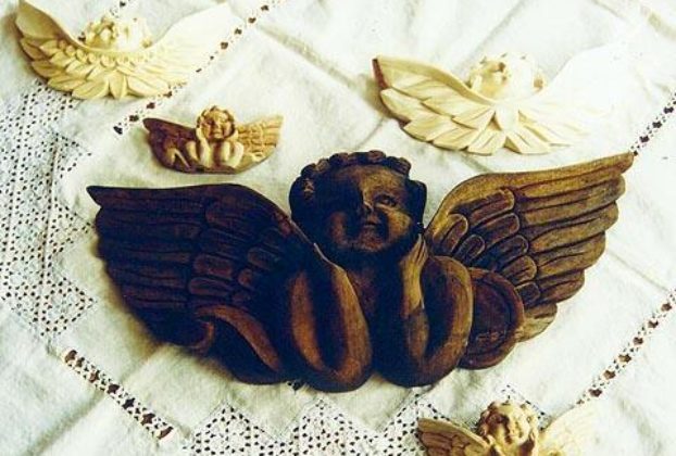Avacodo Angels Photography & Annotations by Charles Dews. © 2001