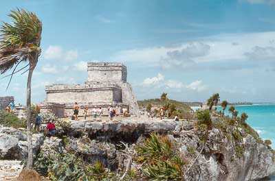 The spectacular ruins of the Maya city of Tulum overlook the Caribbean in Quintana Roo. © Anthony Wright, 2001