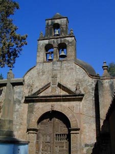 emplo del Humilladero, the oldest chapel in Patzcuaro © SECTUR Michoacán