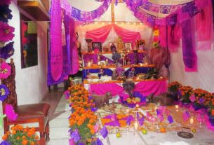 Day of the Dead altar in Ajijic, 2017. © Gwen Burton