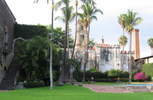 A pool outside the chapel reminds visitors that they are in a paradise in Mexico. © Julia Taylor 2008