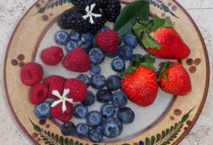 Fresh berries are widely available in Mexico. © Daniel Wheeler, 2010