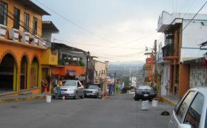 A glimpse of the view across the Cuernavaca valley from Colonia 3 de Mayo, Morelos, Mexico. © Julia Taylor, 2008