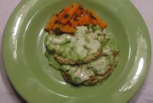 Cauliflower with Mexican poblano cream sauce © Karen Hursh Graber, 2014