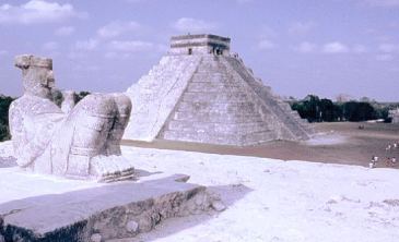 The pyramid of Kukulkan, Chichen Itza. Photo by Tony Burton