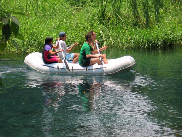 Paddling upstream. © Julia Taylor, 2007