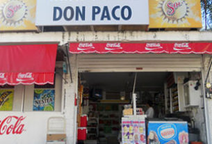 Small neighborhood groceries like this can be found all over Mexico. © Daniel Wheeler, 2010