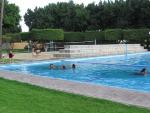 Did you ever think you'd see hot tubs and beach volley ball so close together? you can belive it in this Ex-Hacienda in Morelos. © Julia Taylor 2008