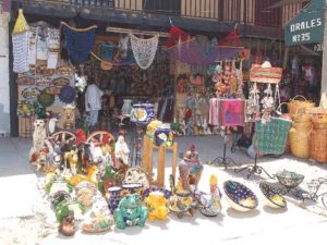 Ceramics, wicker, hammocks...