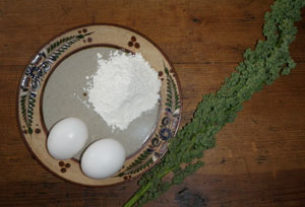 Flour, eggs and huazontle become delicious tortitas © Daniel Wheeler, 2010