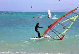 Windsurfers at La Ventana, an hour's drive southeast of La Paz, Baja California Sur on the Gulf of Cortés.