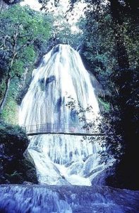 Monterrey: Cola de Caballo Falls