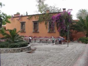San Miguel de Allende © Nancy Harless, 2003