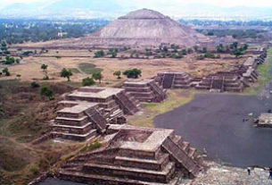 Panoramic view of Teotihuacan looking south from the top of the Pyramid of the Moon. You can see the Pyramid of the Sun. © Rick Meyer, 2001