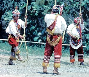 Mexico's Danza de los Voladores - a photo-essay - MexConnect