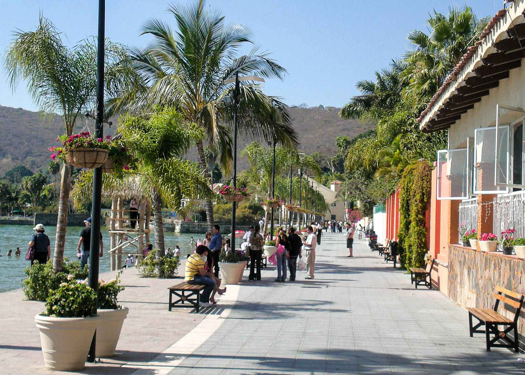 Chapala boardwalk (malecón). Credit: Tony Burton.