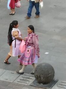 Mazahua women, main plaza Atlacomulco de Fabela, Mexico State - Mujeres mazahuas en la plaza principal, Atlacomulco de Fabela, el Estado de México. © 2021 James Musselman