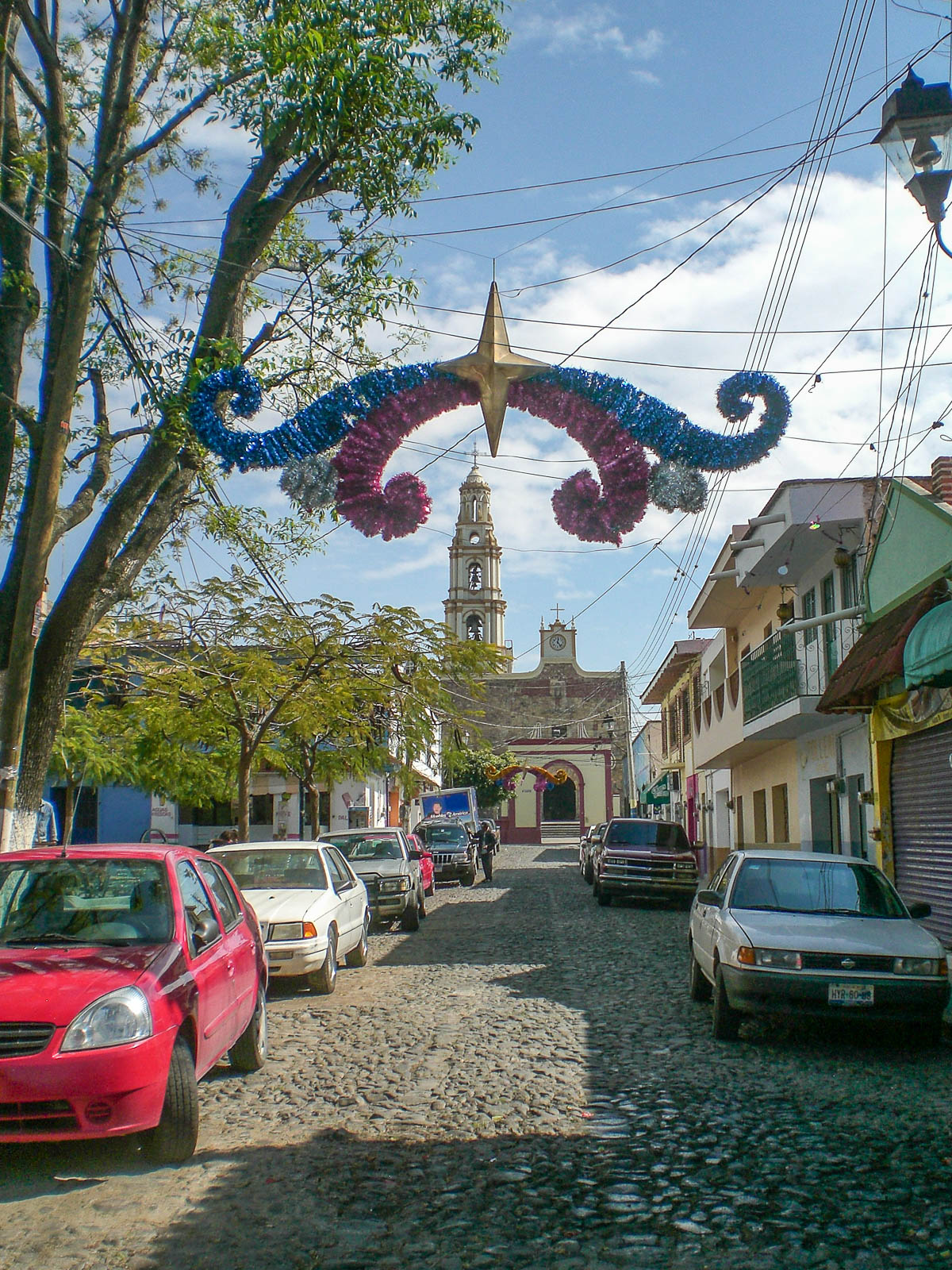 Parking in Ajijic. Credit: Gwen Burton.