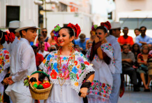 Folkloric Dance, Mérida © 2022 Jane Simon