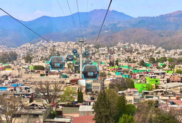 Riding high over the city on Cablebús Line 1. © 2025 Carlene Fowlkes.