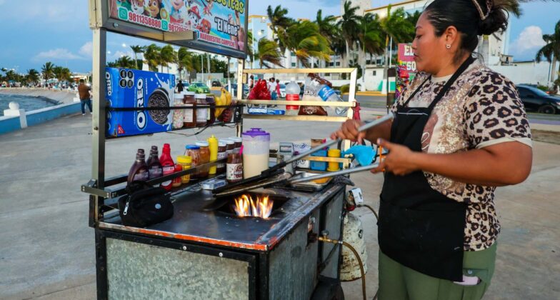 Marquesita stand, Campeche © 2026 Florence Voller.