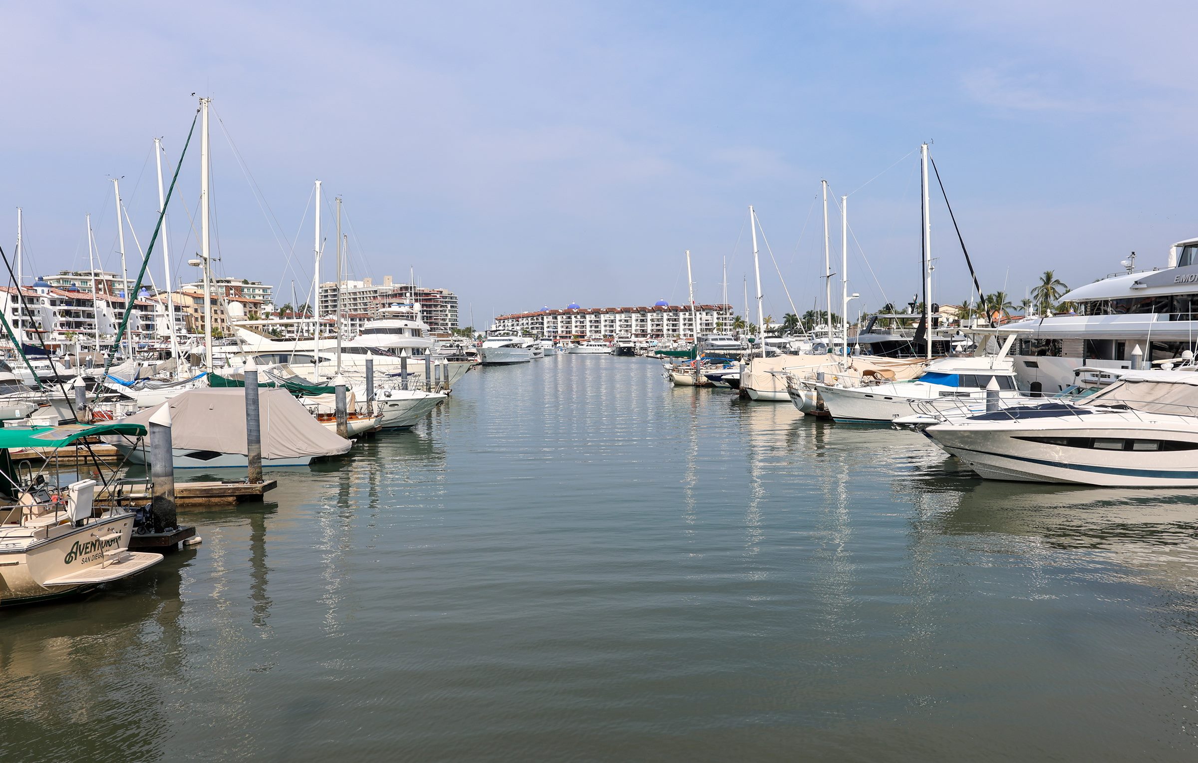Puerto Vallarta Marina. © Florence Voller, 2025.