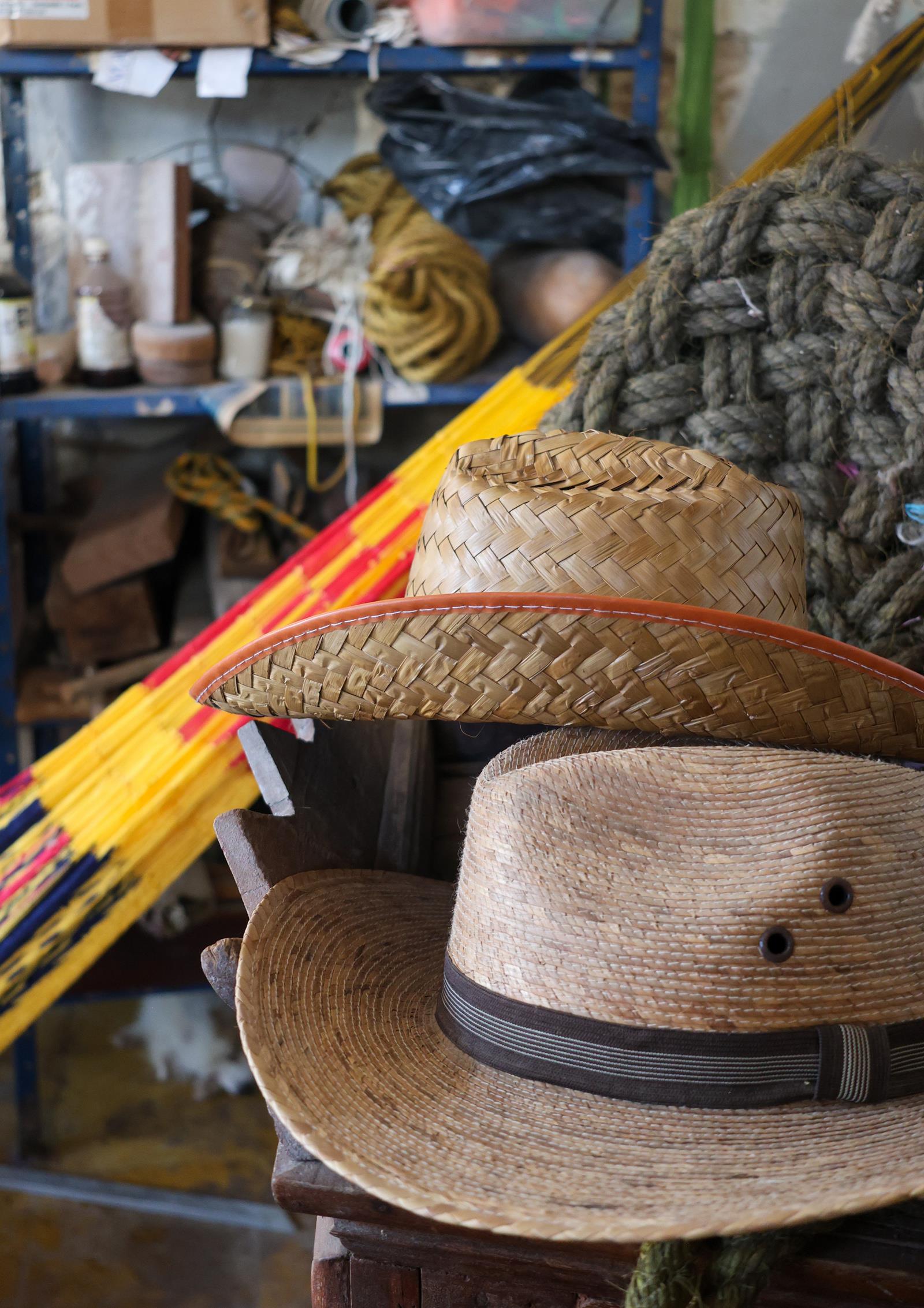 The fiber workshop of Campeche hamaquero Reene Bera. © 2026 Florence Voller.