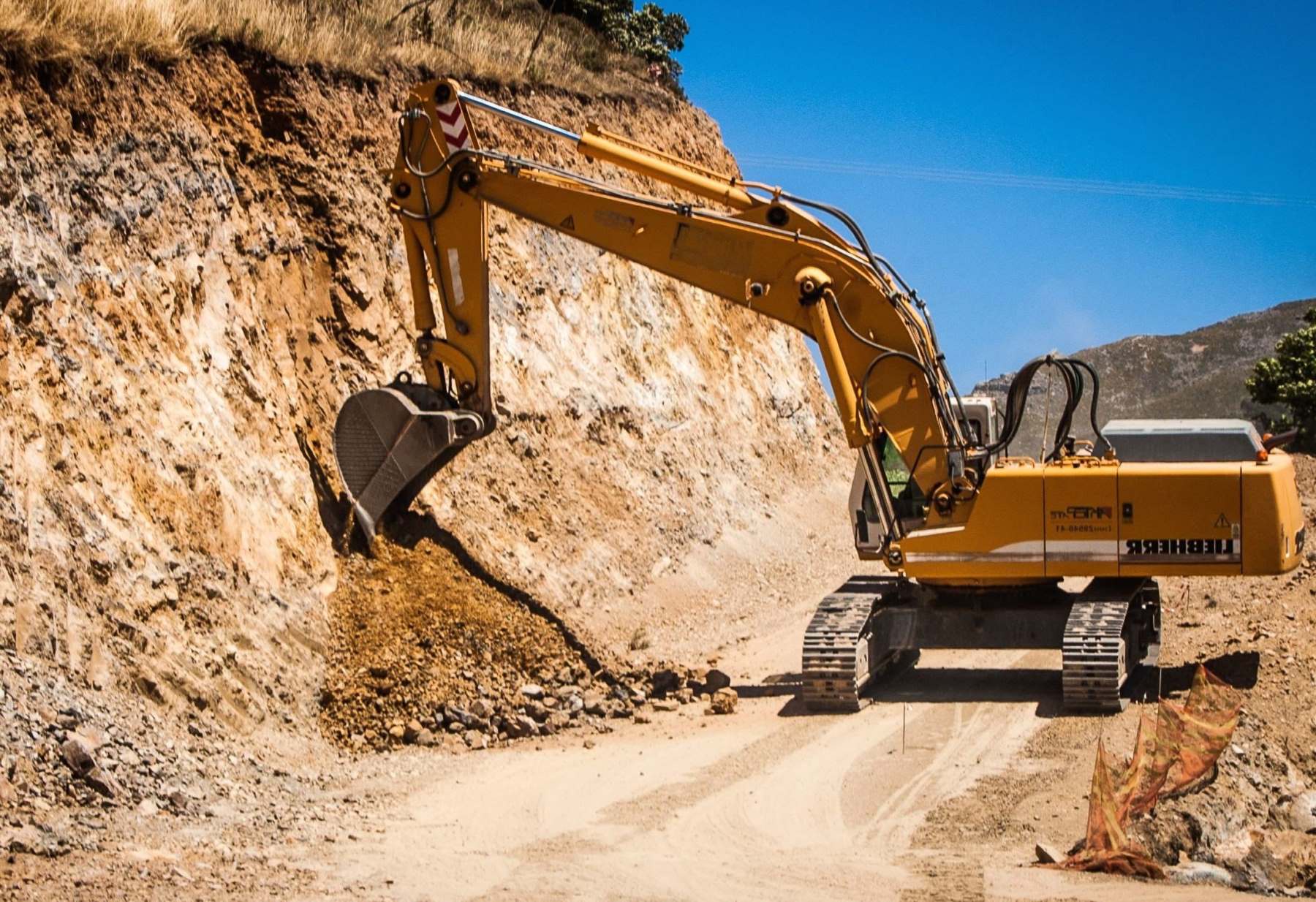Roadwork in Mexico. Photo by Michal Jarmoluk (Pixnio).